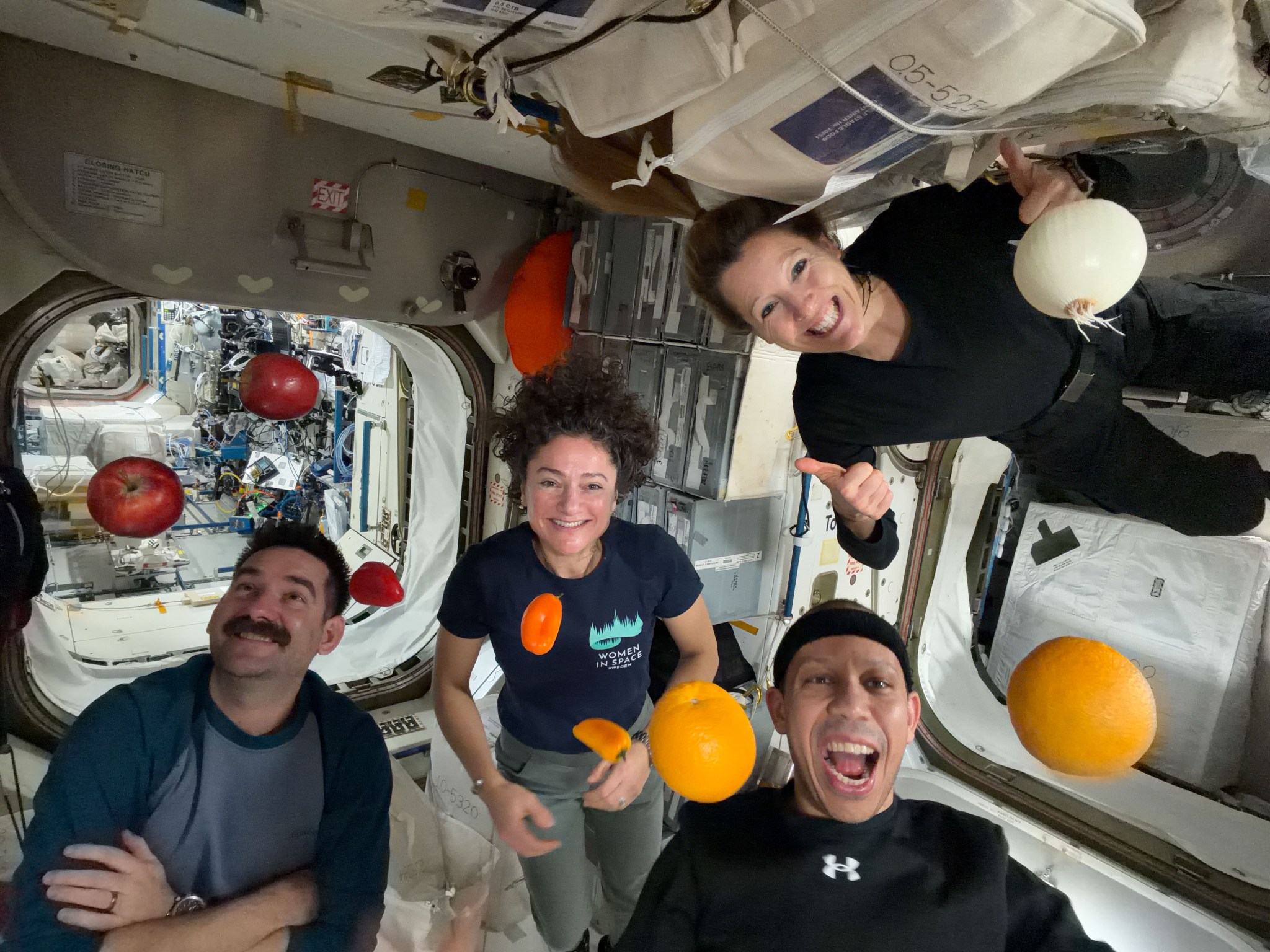 Livraison de nourriture fraîche pour la Station spatiale